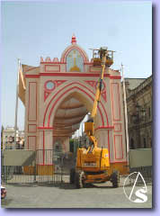 Preparativos finales del Monumento Efmero del Corpus 2004