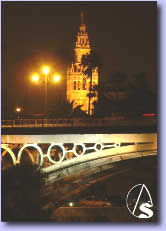 Vista de la Giralda y el Puente desde el Paseo